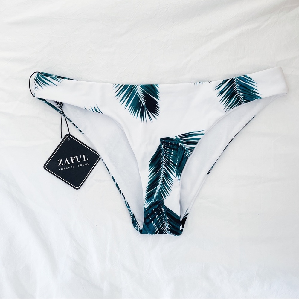 NWT Tropical Leaf Bikini Bottoms